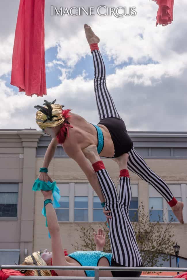 Acrobats | Acro Duo | Katie & Kaci | Imagine Circus | North Hills | Photo by Slater Mapp