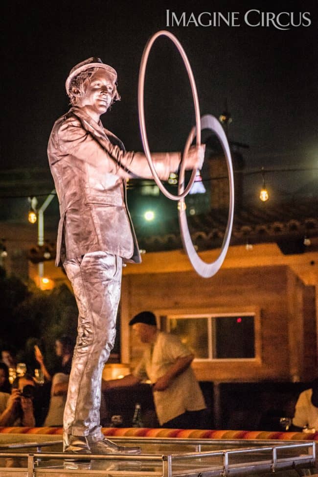 Dustin, Living Statue, Hooper, Imagine Circus, Mulino, Photo by Slater Mapp