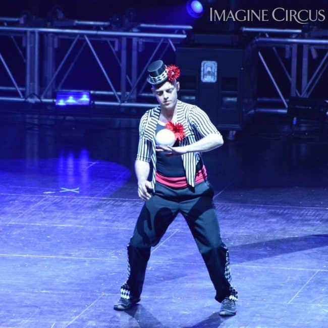 Contact Juggling, Harrah's Casino, Cherokee, NC, Imagine Circus, Adam, Photo by Susan Dipert Scott