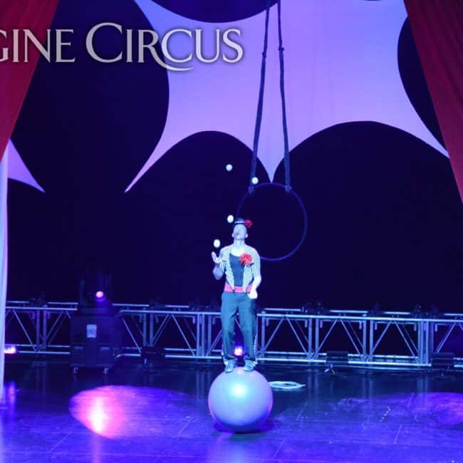 Juggler, Harrah's Casino, Cherokee, NC, Imagine Circus, Adam, Photo by Susan Dipert Scott