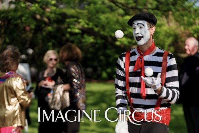 Imagine Circus, Paris Vibe Strolling Entertainment, Mime, Magician, Photo by The Nixons Photography